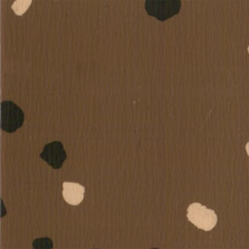 滑りにくく傷がつきにくいゴム製床材